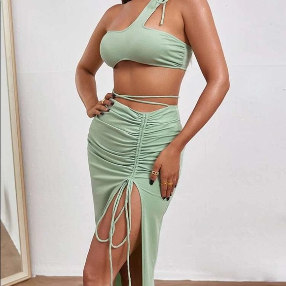 One shoulder two piece dress - Picture 2 of 4